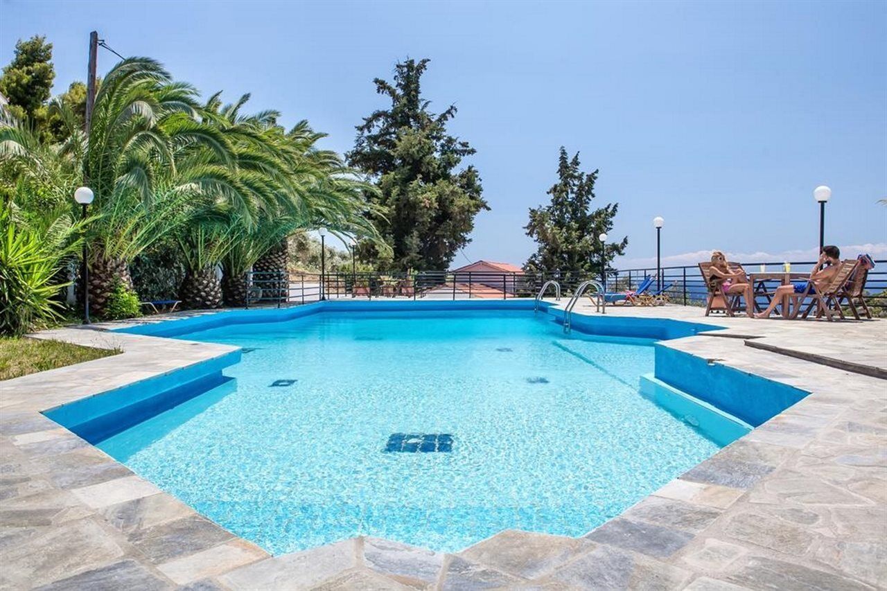 Stafylos Suites & Boutique Hotel エクステリア 写真