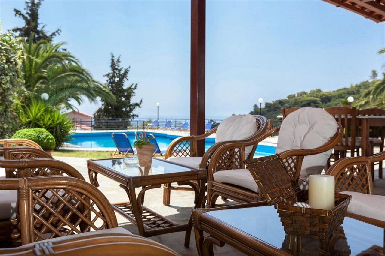 Stafylos Suites & Boutique Hotel エクステリア 写真